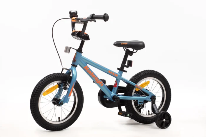 אופני ילדים BMX MXR 14 אינץ' Raleigh בצבע כחול – שלדת אלומיניום קלה, גלגלי עזר לביטחון, בלם רגל אחורי ובלם V קדמי, מתאים לגילאי 3–5 בתל אביב – אופני שחף