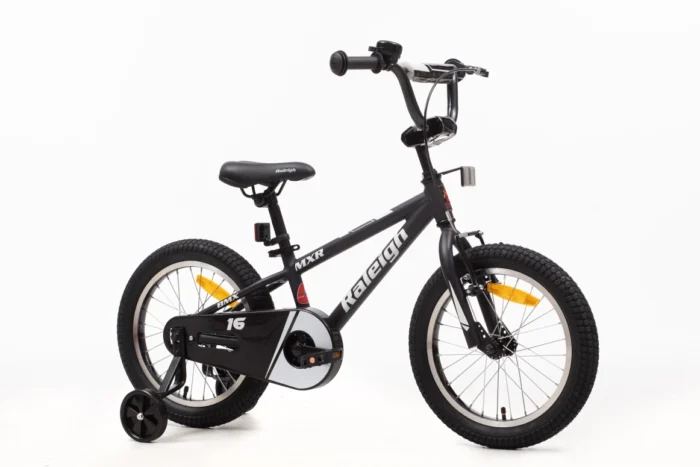 אופני BMX Raleigh MXR 16 אינץ׳ לילדים – שלדת אלומיניום קלה, גלגלי עזר, בלם V קדמי ומעצור רגל אחורי