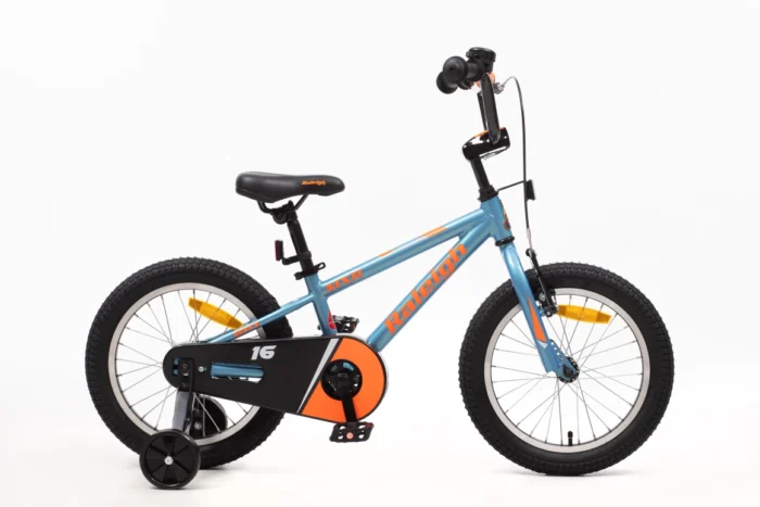 אופני BMX Raleigh MXR 16 אינץ׳ לילדים – שלדת אלומיניום קלה, גלגלי עזר, בלם V קדמי ומעצור רגל אחורי