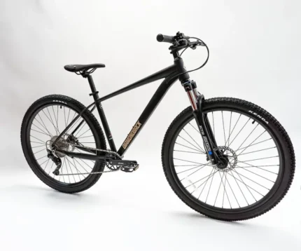 אופני הרים זנב קשיח DiamondBack Summit 29r – שלדת אלומיניום, גלגלי 29 אינץ'
