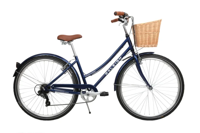 אופני עיר Raleigh SHERWOOD 700C – שלדת אלומיניום, Shimano 7 הילוכים, גלגלי 700×45C Kenda, בלמי V Rilex – אופני שחף תל אביב
