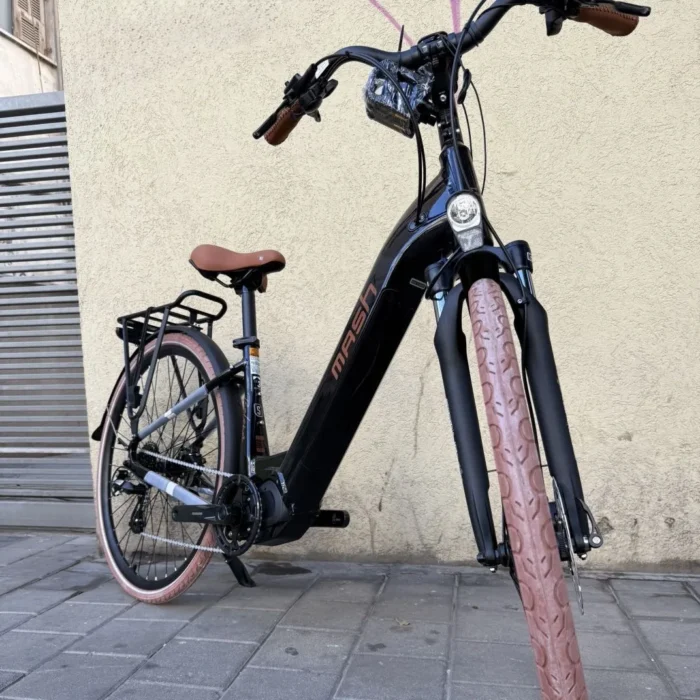 אופני עיר חשמליים Raleigh Mash עם מנוע Shimano וסוללה 504Wh