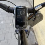 אופני עיר חשמליים Raleigh Mash עם מנוע Shimano וסוללה 504Wh